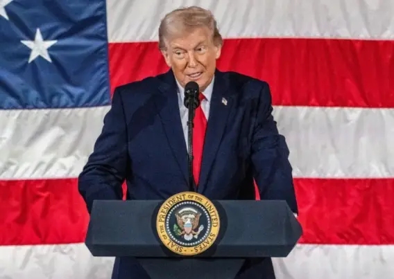 Read more about the article Donald Trump Pertimbangkan Penjualan Senjata ke Taiwan, Keputusan Segera Diumumkan