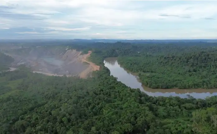 Read more about the article Viral Video Lubang Tambang Bersebelahan dengan Sungai di Berau, Kalimantan Timur