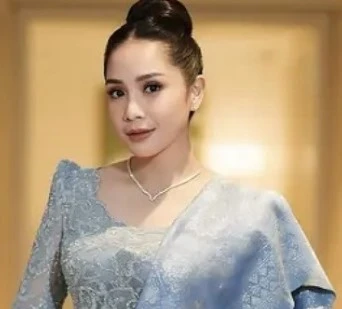 Read more about the article Rencana Nagita Slavina Borong Saham Visi Jadi Sorotan